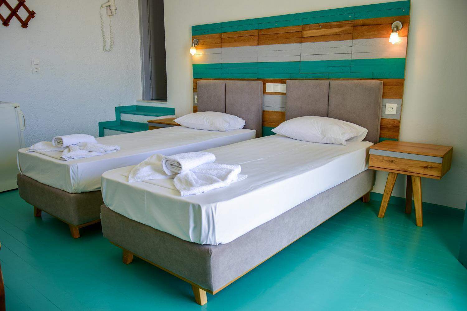 Hotel Camares à Alopronia Extérieur photo